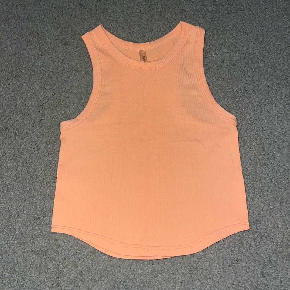 peachy orange cropped tank top